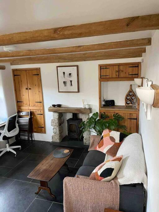 9A Viaduct Cottage - The Cosiest Bolthole In The Sw! 海尔 外观 照片