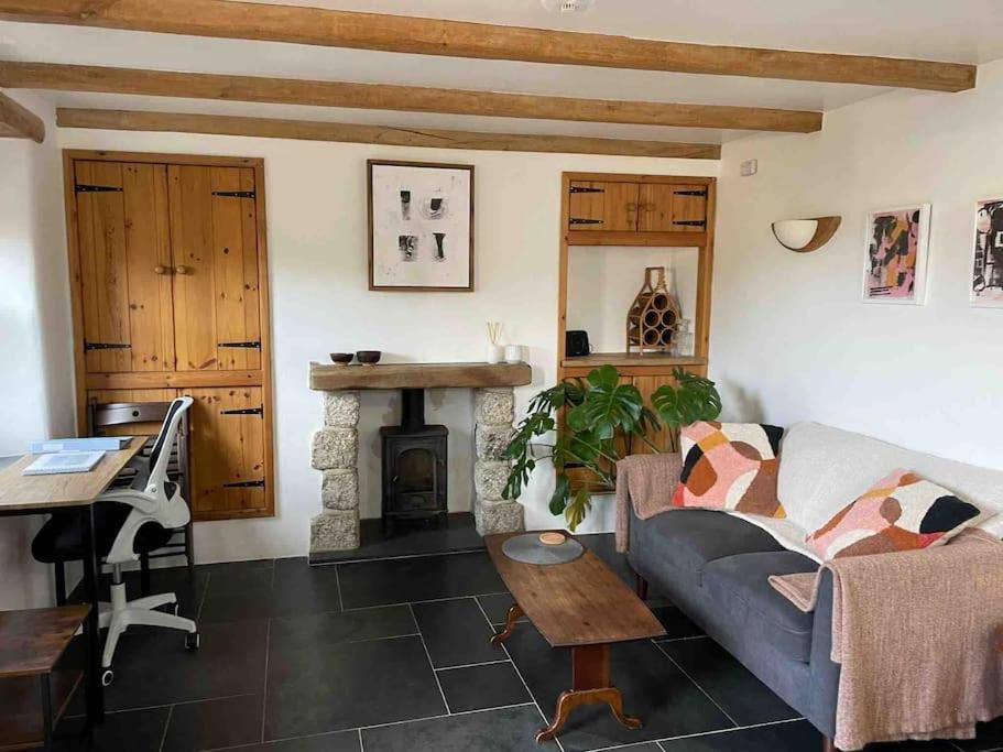 9A Viaduct Cottage - The Cosiest Bolthole In The Sw! 海尔 外观 照片