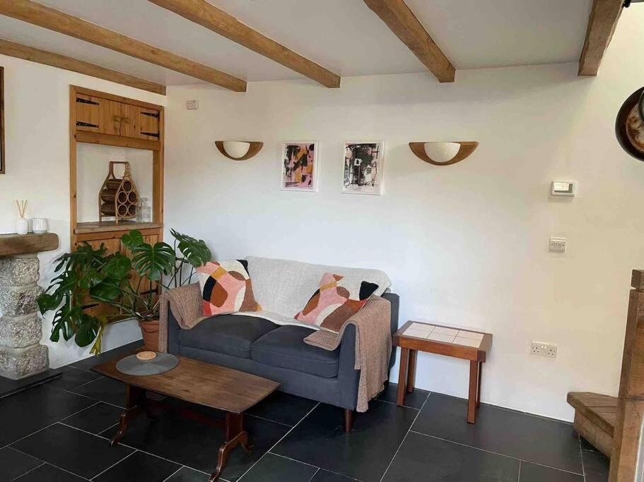 9A Viaduct Cottage - The Cosiest Bolthole In The Sw! 海尔 外观 照片