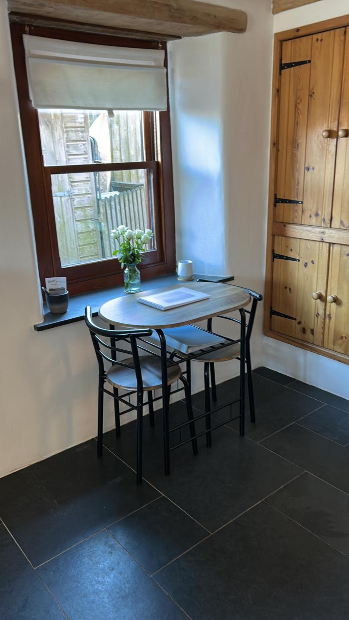 9A Viaduct Cottage - The Cosiest Bolthole In The Sw! 海尔 外观 照片